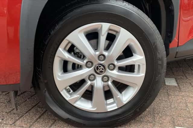 Toyota Yaris Cross (2024) thumbnail 6