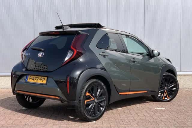 Toyota Aygo (2022) thumbnail 2