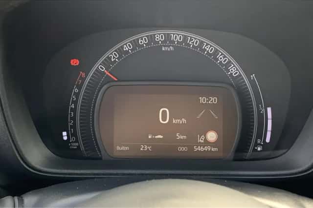 Toyota Aygo (2022) thumbnail 12