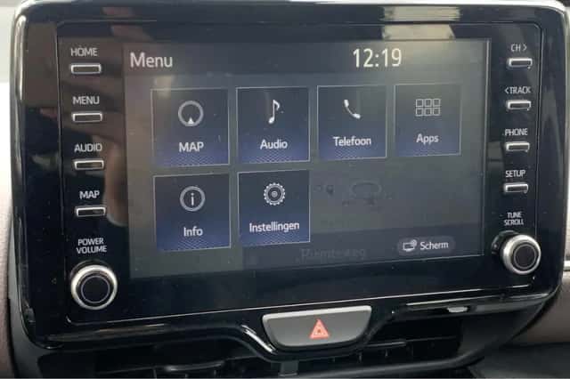 Toyota Yaris Cross (2022) thumbnail 16