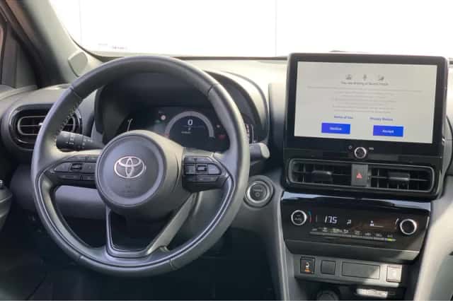 Toyota Yaris Cross (2025) thumbnail 12