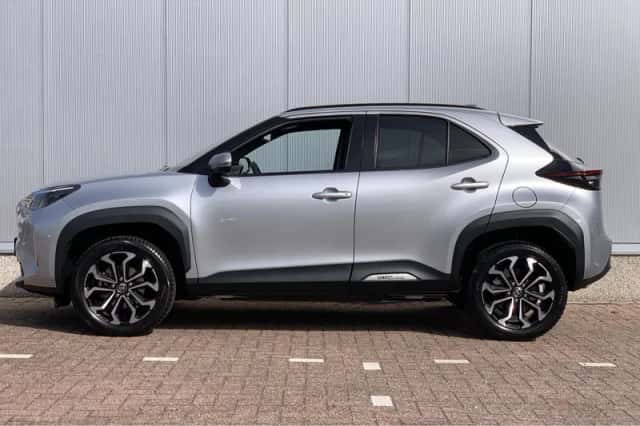Toyota Yaris Cross (2025) thumbnail 4