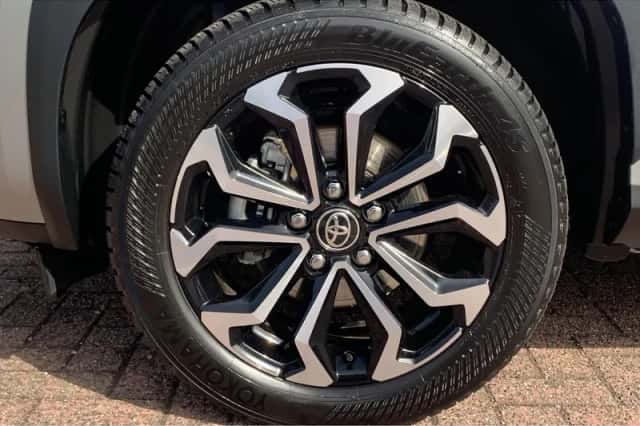 Toyota Yaris Cross (2025) thumbnail 6