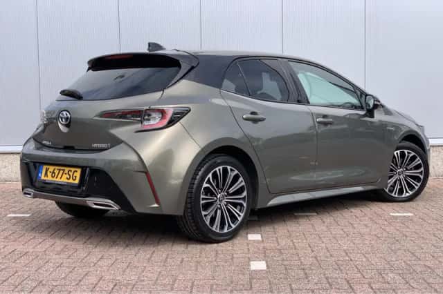 Toyota Corolla (2019) thumbnail 2