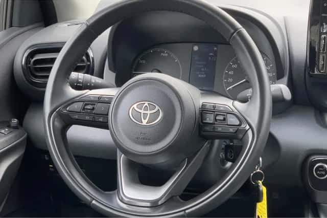 Toyota Yaris (2025) thumbnail 11