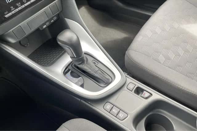 Toyota Yaris (2025) thumbnail 18