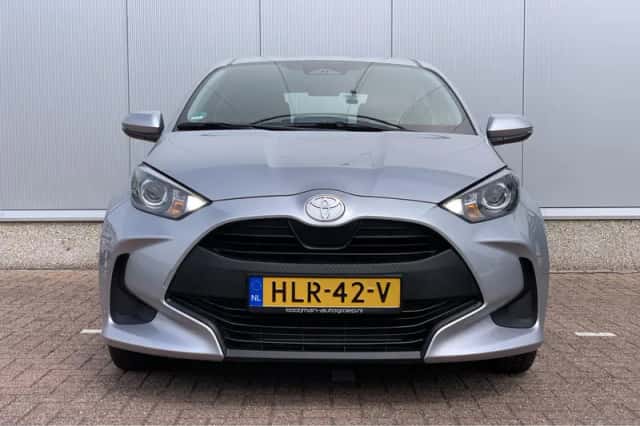 Toyota Yaris (2025) thumbnail 3