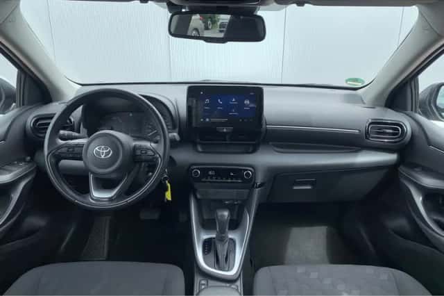 Toyota Yaris (2025) thumbnail 9