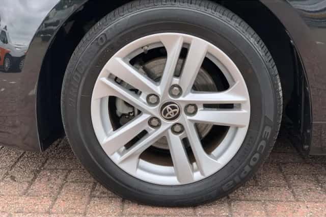 Toyota Corolla (2021) thumbnail 6