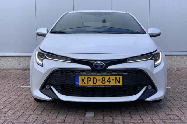Toyota Corolla (2022) thumbnail 3