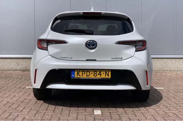 Toyota Corolla (2022) thumbnail 5