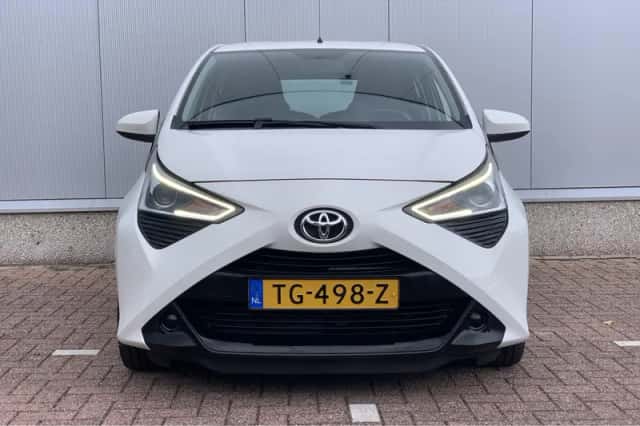 Toyota Aygo (2018) thumbnail 3
