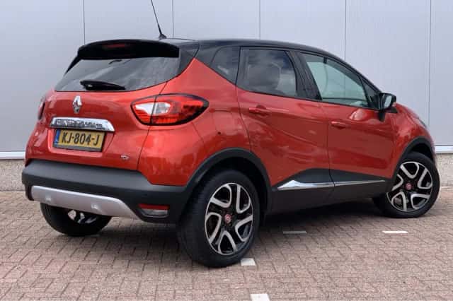 Renault Captur (2016) thumbnail 2