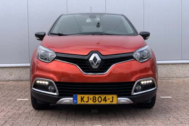 Renault Captur (2016) thumbnail 3
