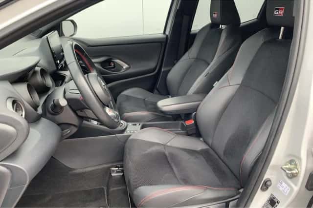 Toyota Yaris (2023) thumbnail 6