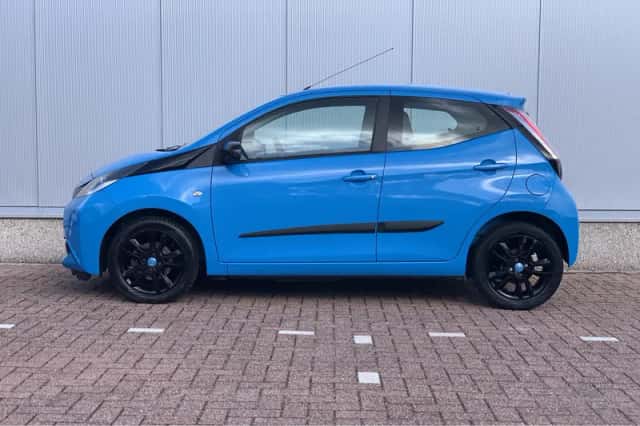 Toyota Aygo (2015) thumbnail 6