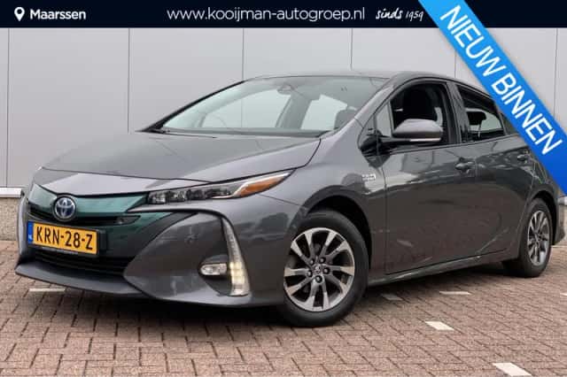 Toyota Prius (2018) thumbnail 1