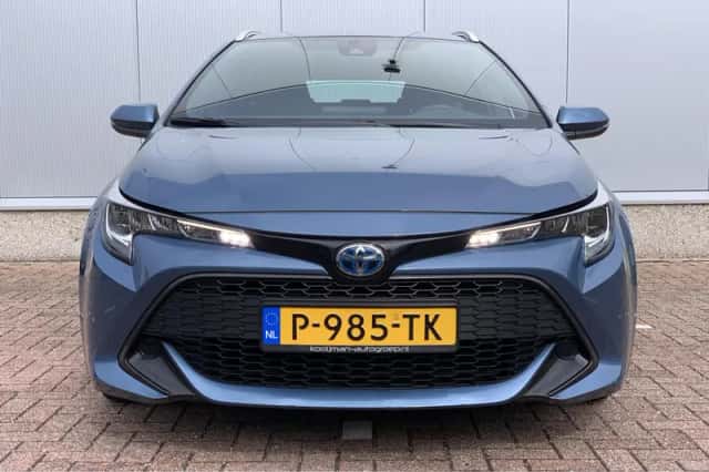 Toyota Corolla (2022) thumbnail 3
