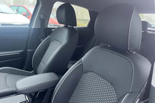 Kia XCeed (2023) thumbnail 13