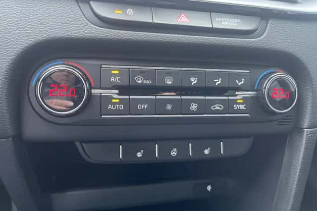 Kia XCeed (2023) thumbnail 14