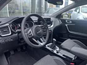 Kia XCeed (2023) thumbnail 16