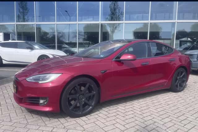 Tesla Model S (2018) thumbnail 1