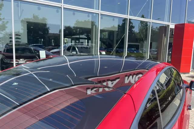 Tesla Model S (2018) thumbnail 11