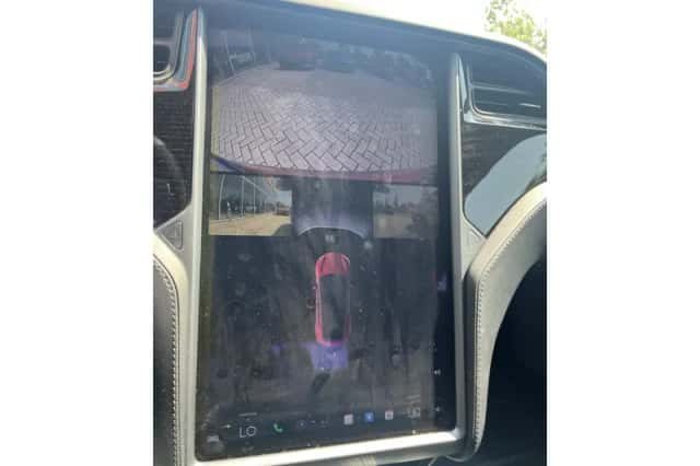 Tesla Model S (2018) thumbnail 21