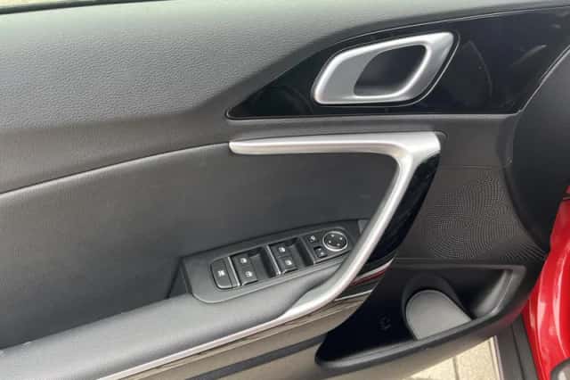 Kia XCeed (2022) thumbnail 23