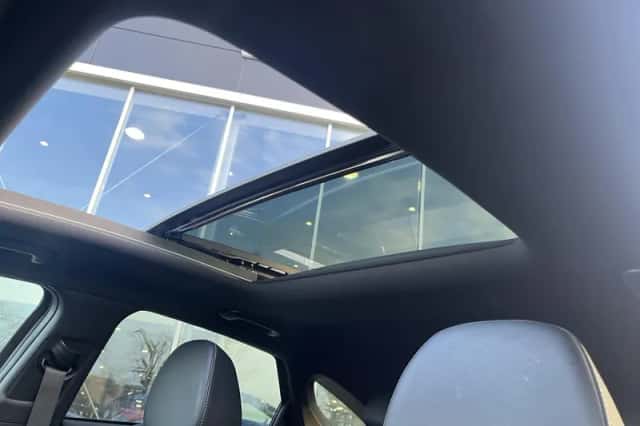Kia Proceed (2021) thumbnail 4