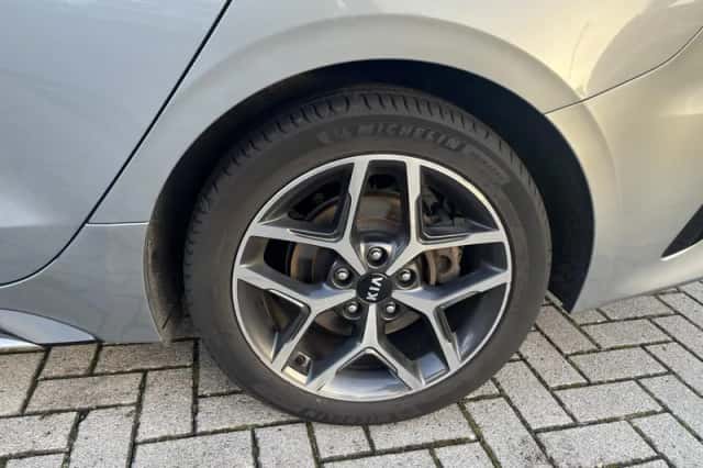 Kia Proceed (2021) thumbnail 6