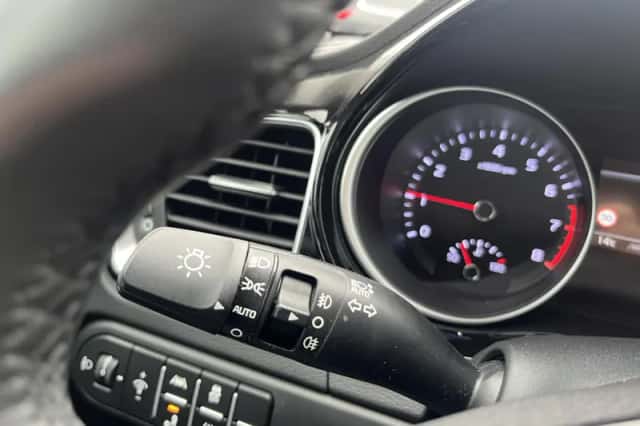 Kia Ceed Sportswagon (2023) thumbnail 11