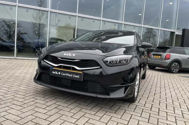 Kia Ceed Sportswagon (2023) thumbnail 4
