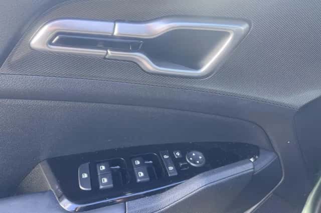 Kia Sportage (2024) thumbnail 10