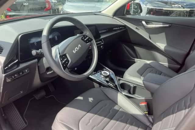 Kia Niro EV (2024) thumbnail 14