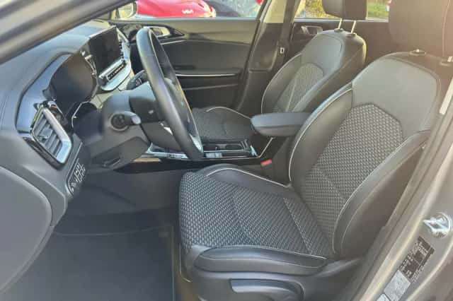 Kia Ceed Sportswagon (2023) thumbnail 18