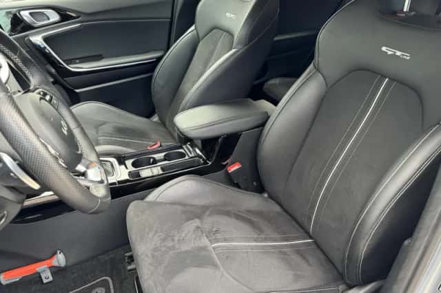 Kia Proceed (2023) thumbnail 12