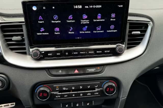 Kia Proceed (2023) thumbnail 13
