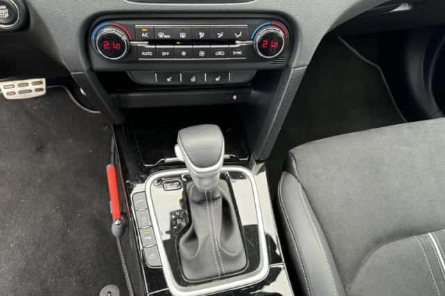 Kia Proceed (2023) thumbnail 15