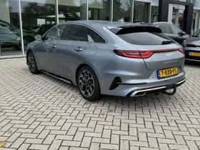 Kia Proceed (2023) thumbnail 6