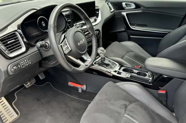 Kia Proceed (2023) thumbnail 9