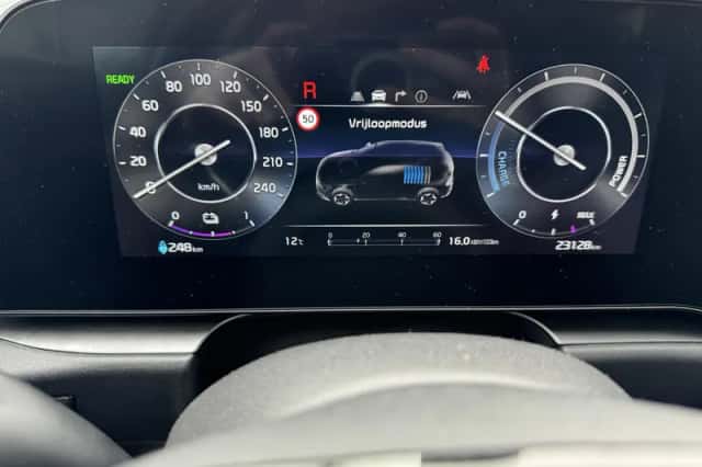 Kia Niro EV (2023) thumbnail 15