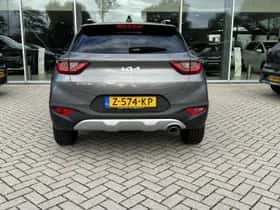 Kia Stonic (2024) thumbnail 4