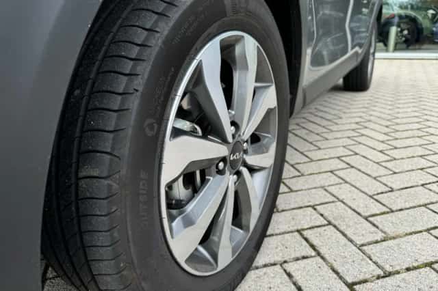 Kia Stonic (2024) thumbnail 7