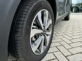Kia Stonic (2024) thumbnail 7