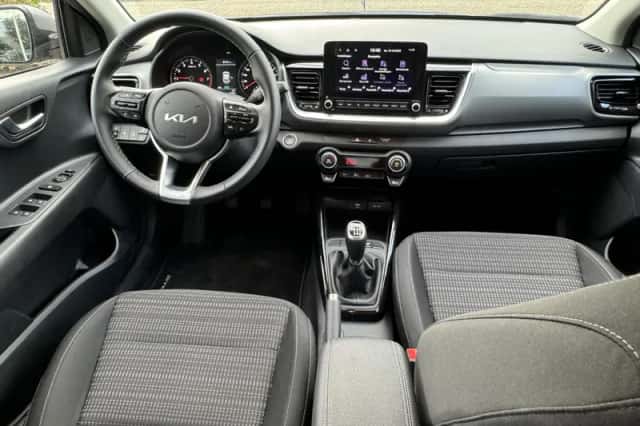 Kia Stonic (2024) thumbnail 8