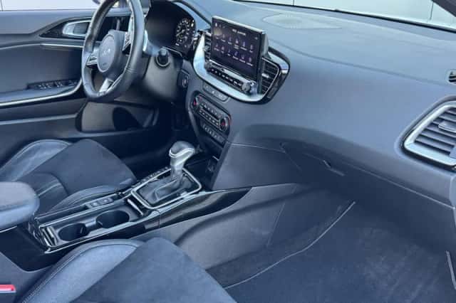 Kia Proceed (2023) thumbnail 9