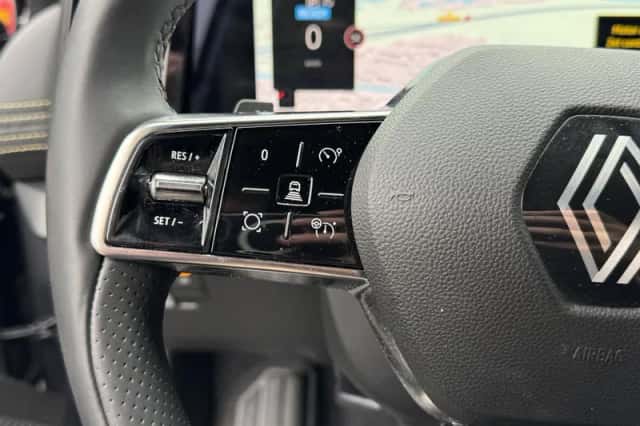 Renault Mégane E-Tech (2022) thumbnail 18