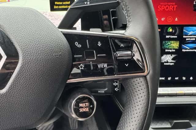 Renault Mégane E-Tech (2022) thumbnail 21