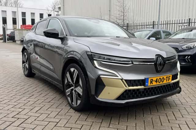 Renault Mégane E-Tech (2022) thumbnail 6